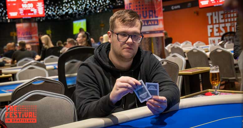 Janne Aaron Hakkinen playing the Chicago European Championship Final Table Verneri at The Festival Bratislava