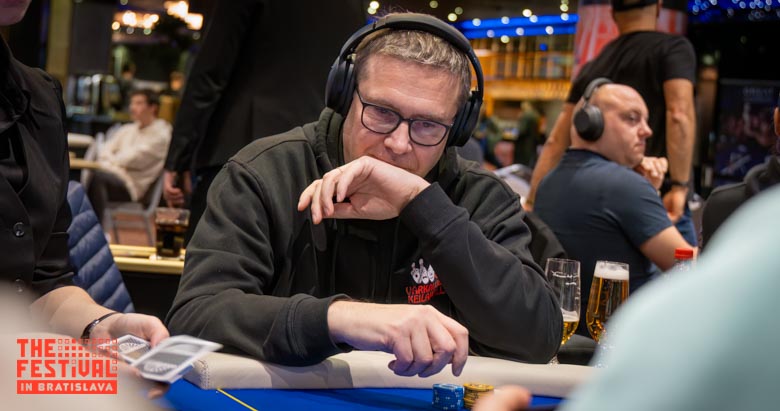 Jari Pekka Hurri playing the Main Event Day 2 at The Festival Bratislava