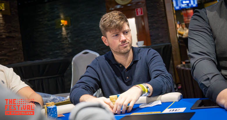 Luca Sebastiani playing the Main Event Day 2 at The Festival Bratislava