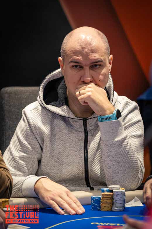 Table Dmitry Golushko playing the Main Event Final at The Festival Bratislava