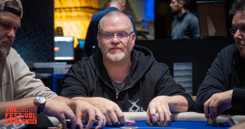 Niclas Kenny Fagerberg playing the NLH Seniors Event at The Festival Bratislava