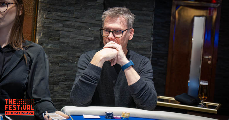 Per Joergen Bergstroem playing the NLH Seniors Event at The Festival Bratislava