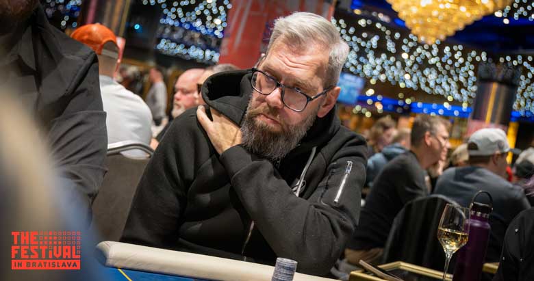 Hans Christopher Andersson playing the NLH Tuesday Knockout at The Festival Bratislava