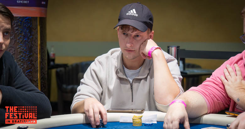 Simon Kuntz playing the The Hendon Mob Championship Day 1B at The Festival Bratislava