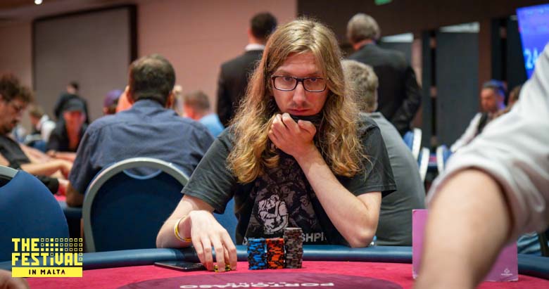 Game Frank Visser playing the 8 at The Festival Malta