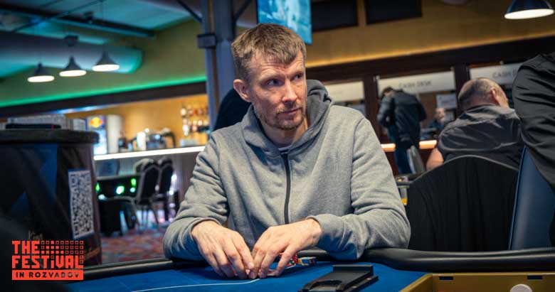 Mix Raimonds Svans playing the 10 Game at The Festival Rozvadov