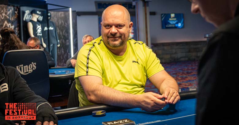 Dieter Gerhard Kuehnl playing the 8 Game at The Festival Rozvadov