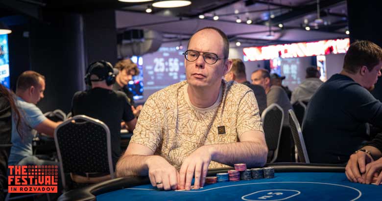 Game Evert Bos playing the 8 at The Festival Rozvadov