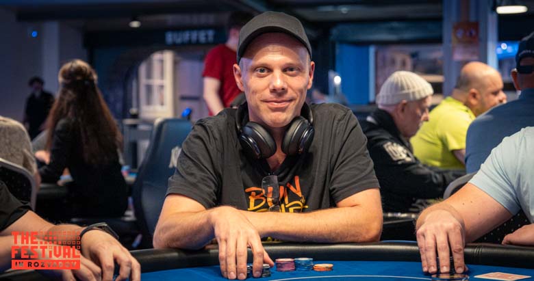 Joel Jeremy Ruebenstrunk playing the 8 Game Mattia at The Festival Rozvadov