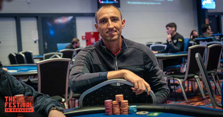 Karol Janiszewski playing the Bounty Hunter Days Mystery Bounty Final Day at The Festival Rozvadov