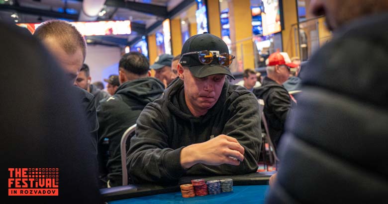 Olof Tobias Alexander Holmstroem playing the Bounty Hunter Days Mystery Bounty Day 1A at The Festival Weekend Rozvadov