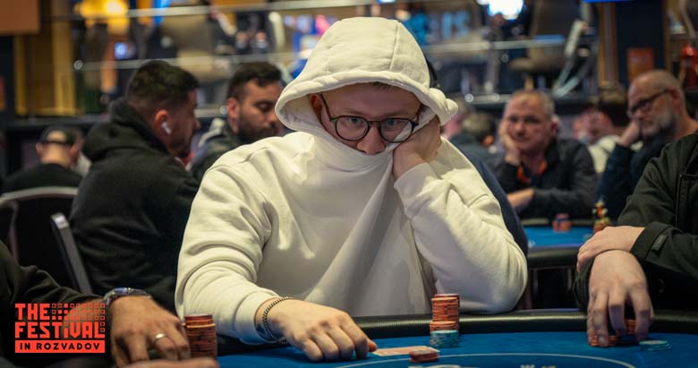 Angelo Bruno playing the Bounty Hunter Days Mystery Bounty Day 1C at The Festival Weekend Rozvadov