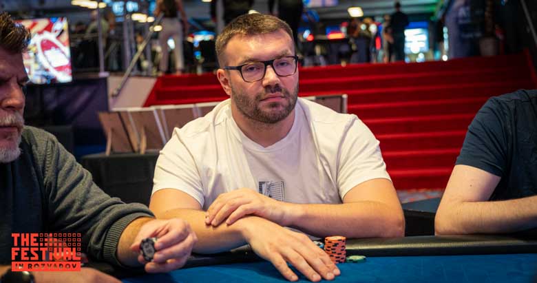 Dragan Ignjatovski playing the Main Event Day 1C at The Festival Weekend Rozvadov