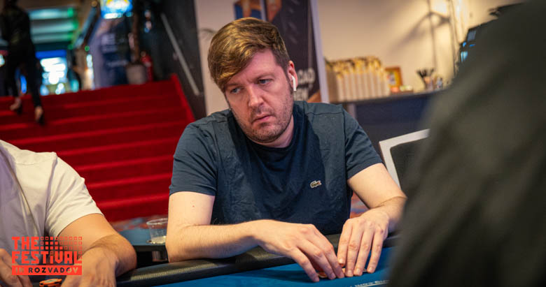 Roberto Agus playing the Main Event Day 1C at The Festival Weekend Rozvadov