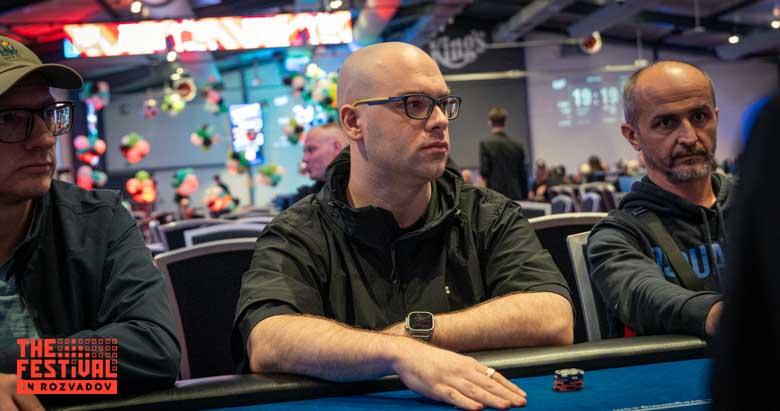 Toni Ravnak playing the Main Event Day 1C at The Festival Weekend Rozvadov