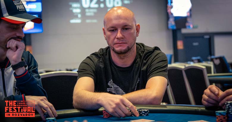 Zoltan Ferencz playing the Main Event Day 1D at The Festival Weekend Rozvadov