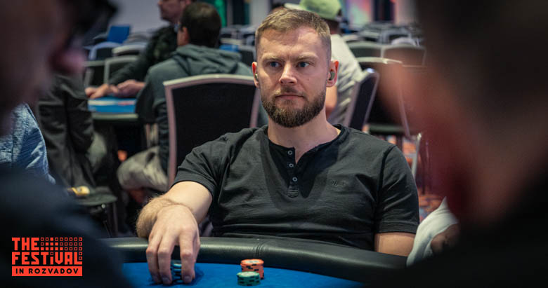 Michal Polchlopek playing the Main Event Day 1F at The Festival Weekend Rozvadov