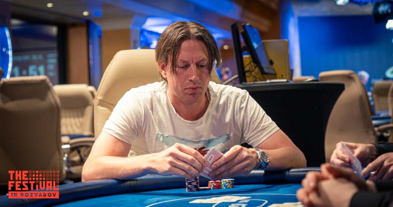 Falk Henrik Adrian Louwers playing the Mixed Games Main Event Torses Day 1B at The Festival Weekend Rozvadov