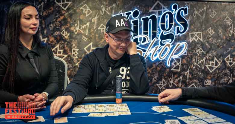 Pineapple Siarhei Narozhny playing the Ofc at The Festival Rozvadov