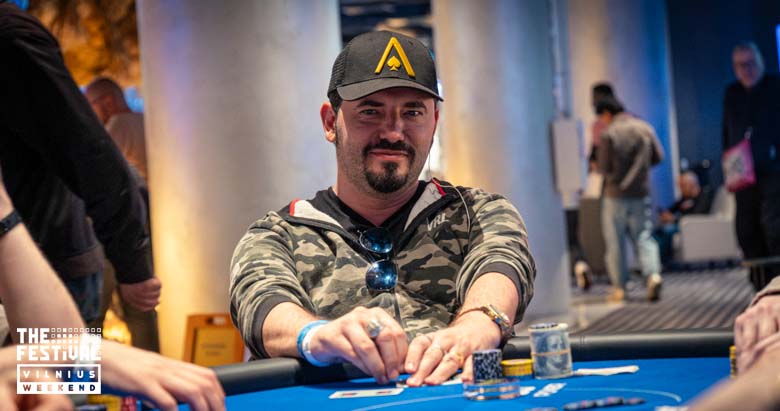 Feature Simone Fumagalli playing the Plo5 Madness Bomb Pot at The Festival Weekend Vilnius